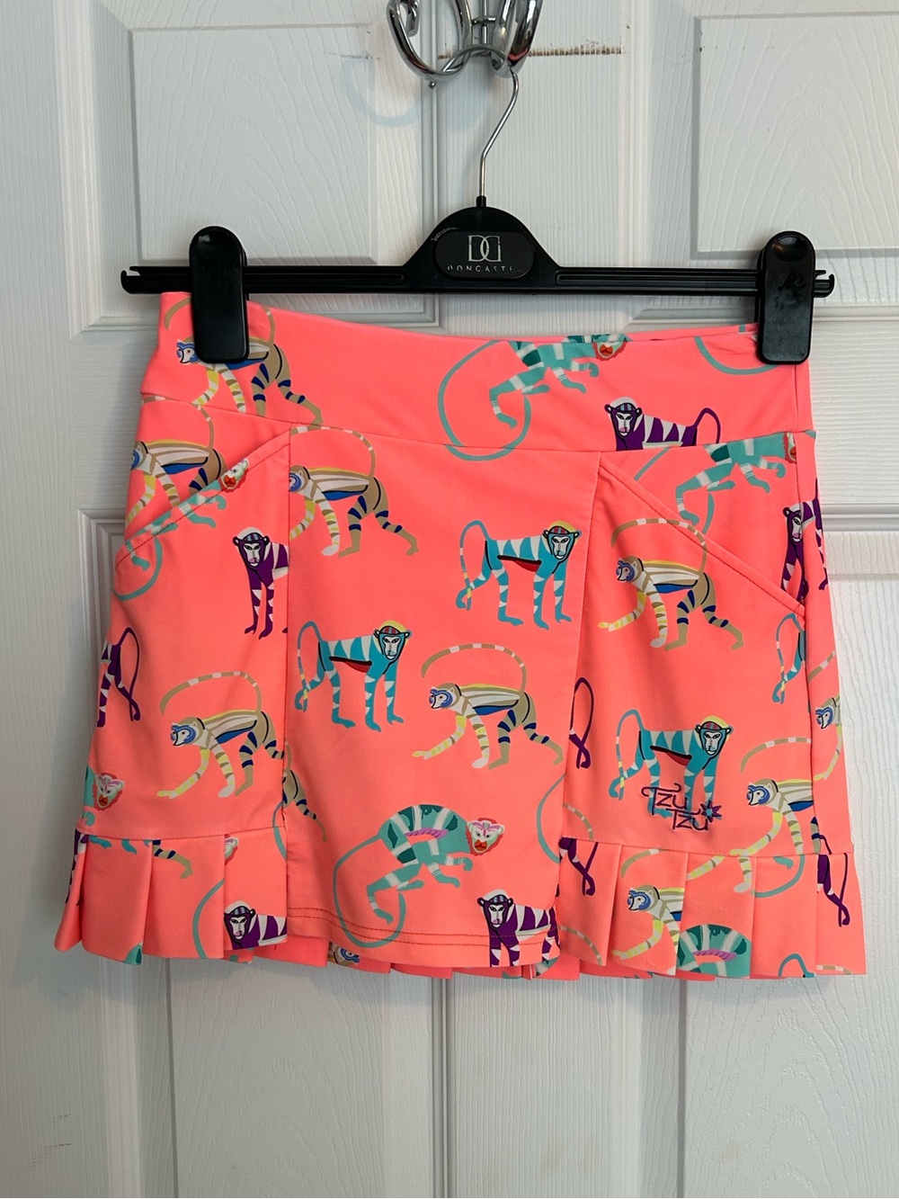 Tzu Tzu Coral Monkey Print Skort - Picture 2 of 12